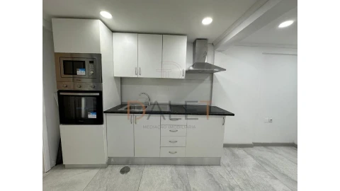 Apartamento T1 para Venda em Corroios