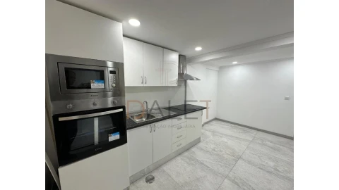 Apartamento T1 para Venda em Corroios