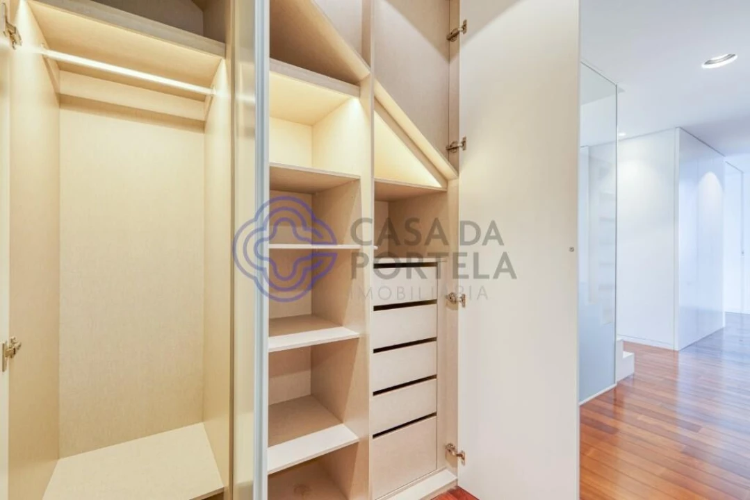 Apartamento T5 para Venda em Canidelo Foto 41