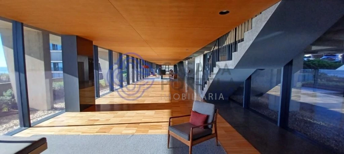Apartamento T5 para Venda em Canidelo Foto 4