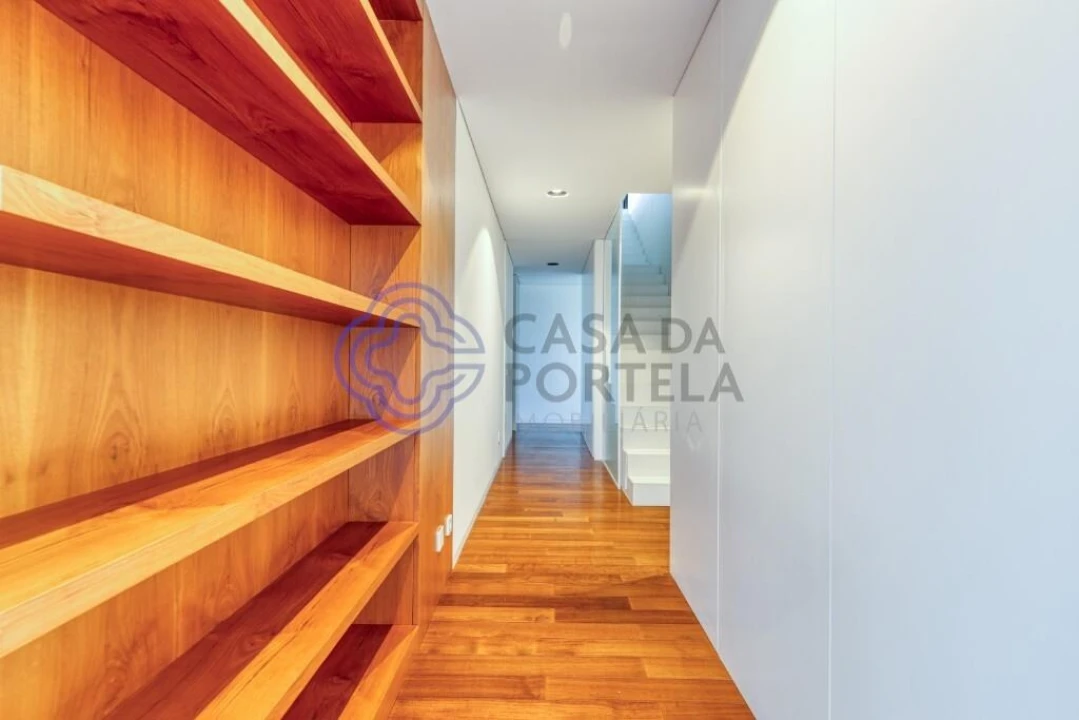 Apartamento T5 para Venda em Canidelo Foto 31
