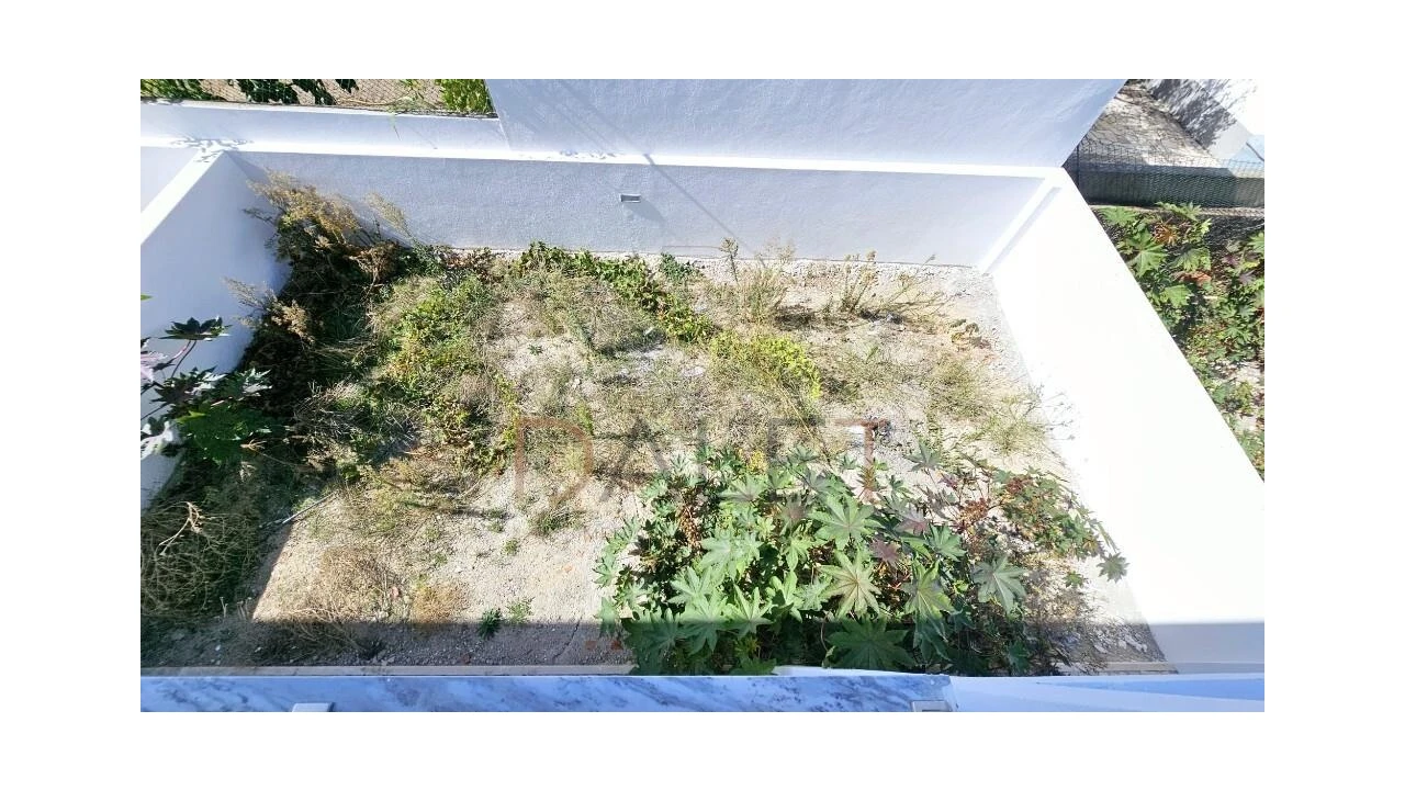 Moradia T4 para Venda em Fernao Ferro Foto 63