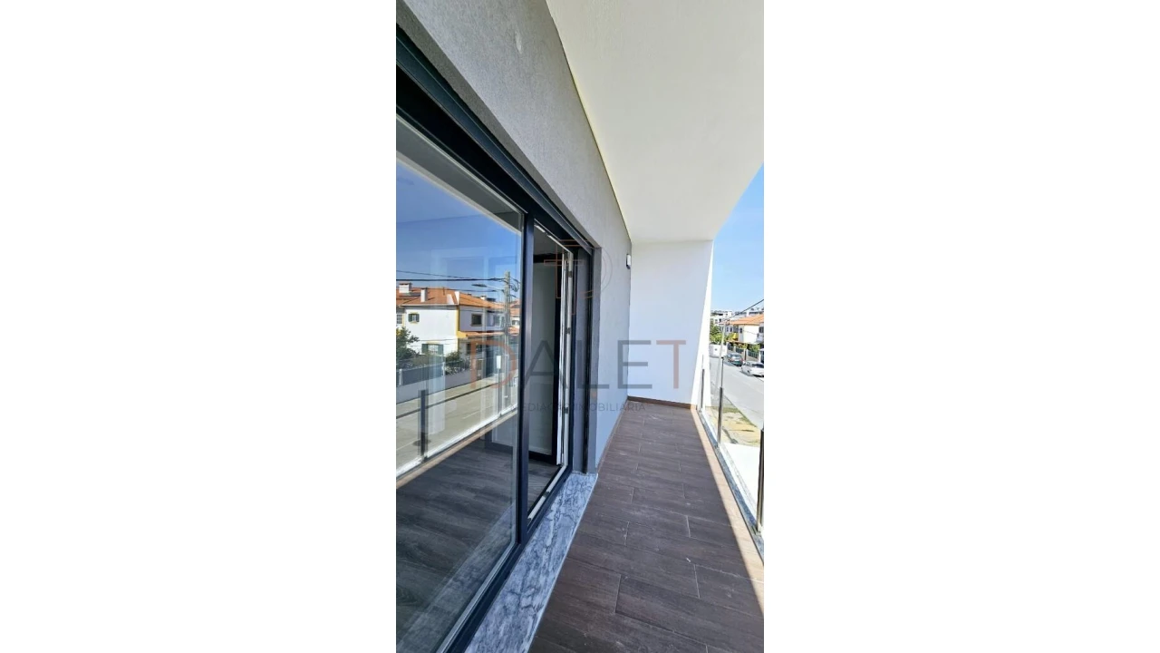 Moradia T4 para Venda em Fernao Ferro Foto 40