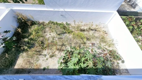 Moradia T4 para Venda em Fernao Ferro