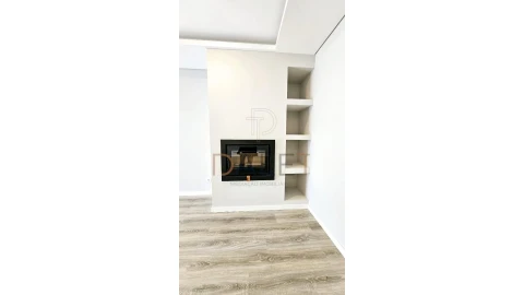 Moradia T4 para Venda em Fernao Ferro