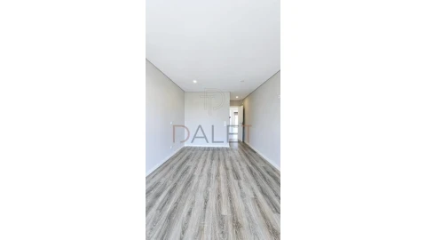 Moradia T4 para Venda em Fernao Ferro