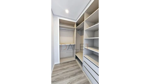 Moradia T4 para Venda em Fernao Ferro