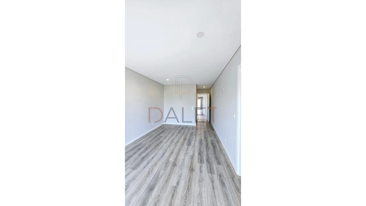 Moradia T4 para Venda em Fernao Ferro Foto 45