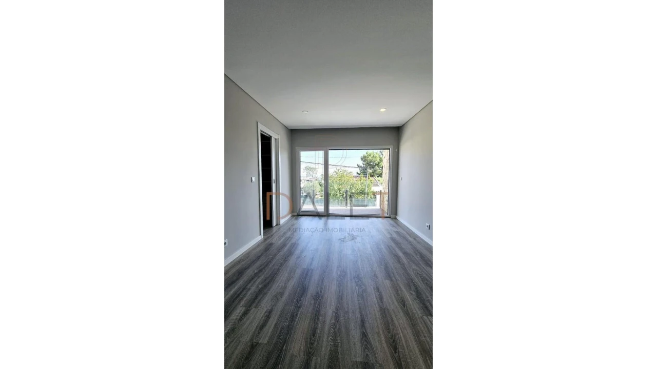 Moradia T4 para Venda em Fernao Ferro Foto 36