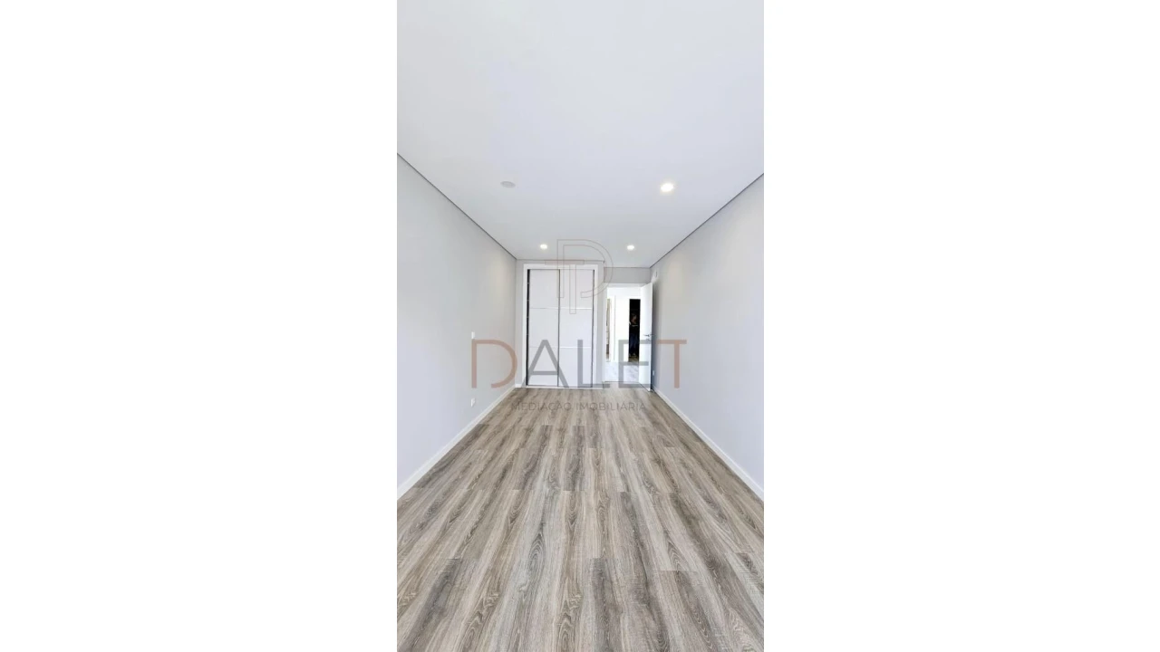 Moradia T4 para Venda em Fernao Ferro Foto 59