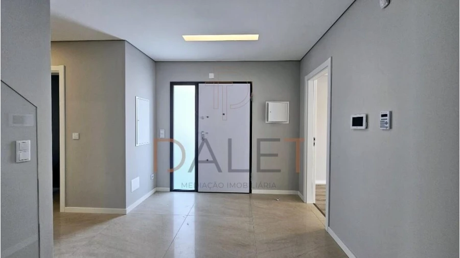 Moradia T4 para Venda em Fernao Ferro Foto 11