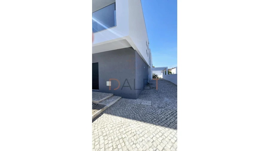 Moradia T4 para Venda em Fernao Ferro Foto 71