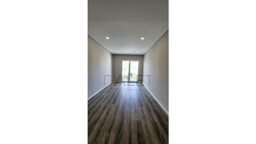 Moradia T4 para Venda em Fernao Ferro Foto 29