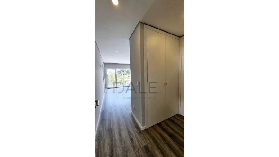 Moradia T4 para Venda em Fernao Ferro Foto 37