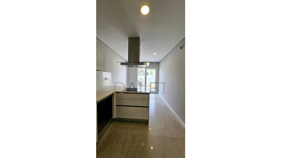 Moradia T4 para Venda em Fernao Ferro Foto 20