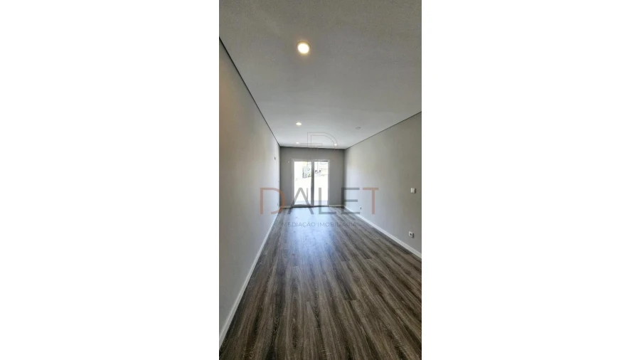 Moradia T4 para Venda em Fernao Ferro Foto 58