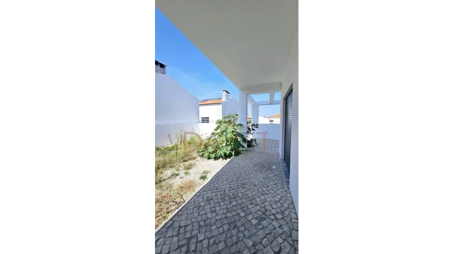 Moradia T4 para Venda em Fernao Ferro Foto 84