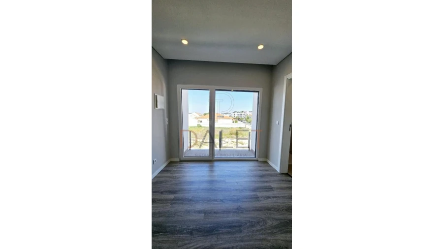 Moradia T4 para Venda em Fernao Ferro Foto 35