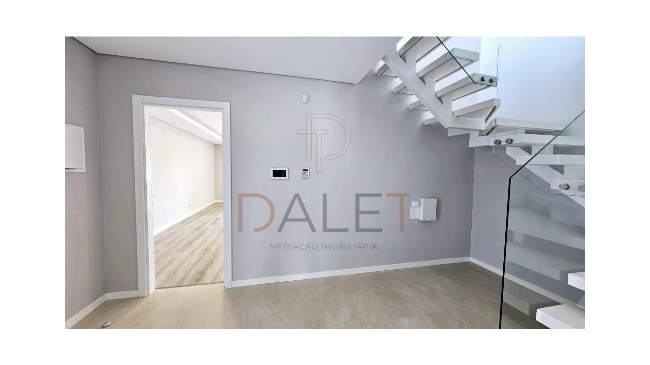 Moradia T4 para Venda em Fernao Ferro Foto 5