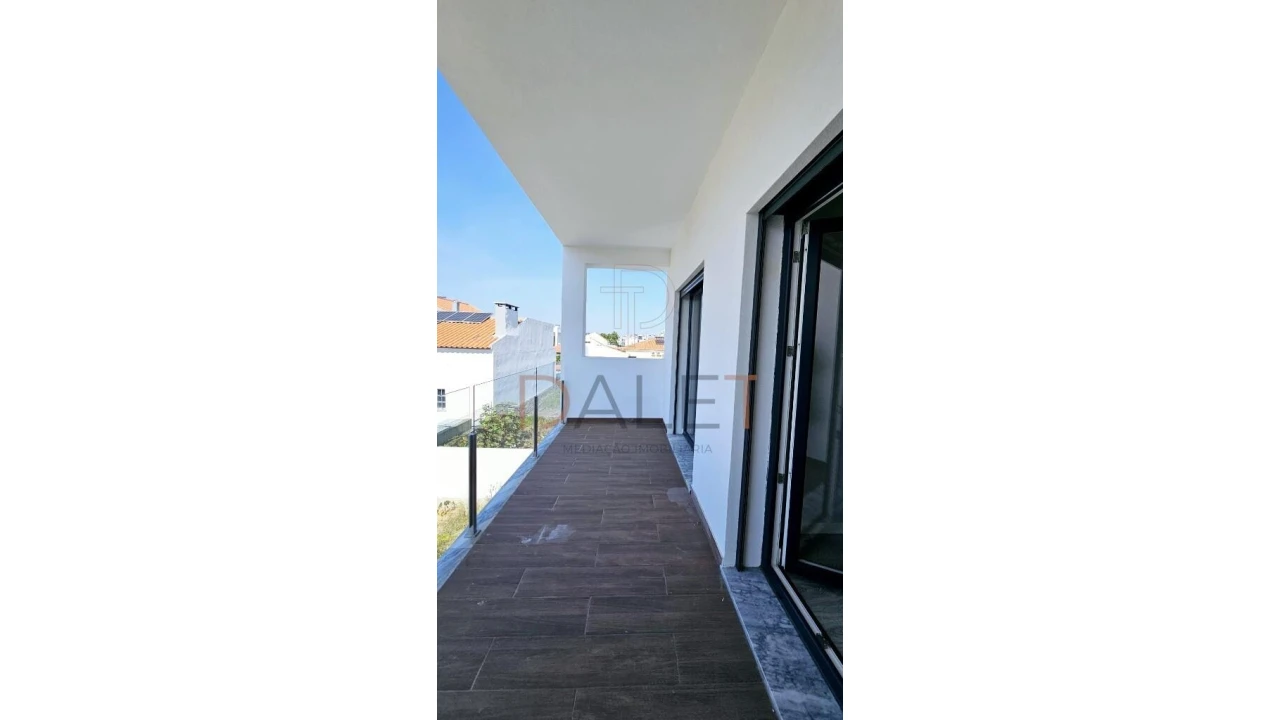 Moradia T4 para Venda em Fernao Ferro Foto 62