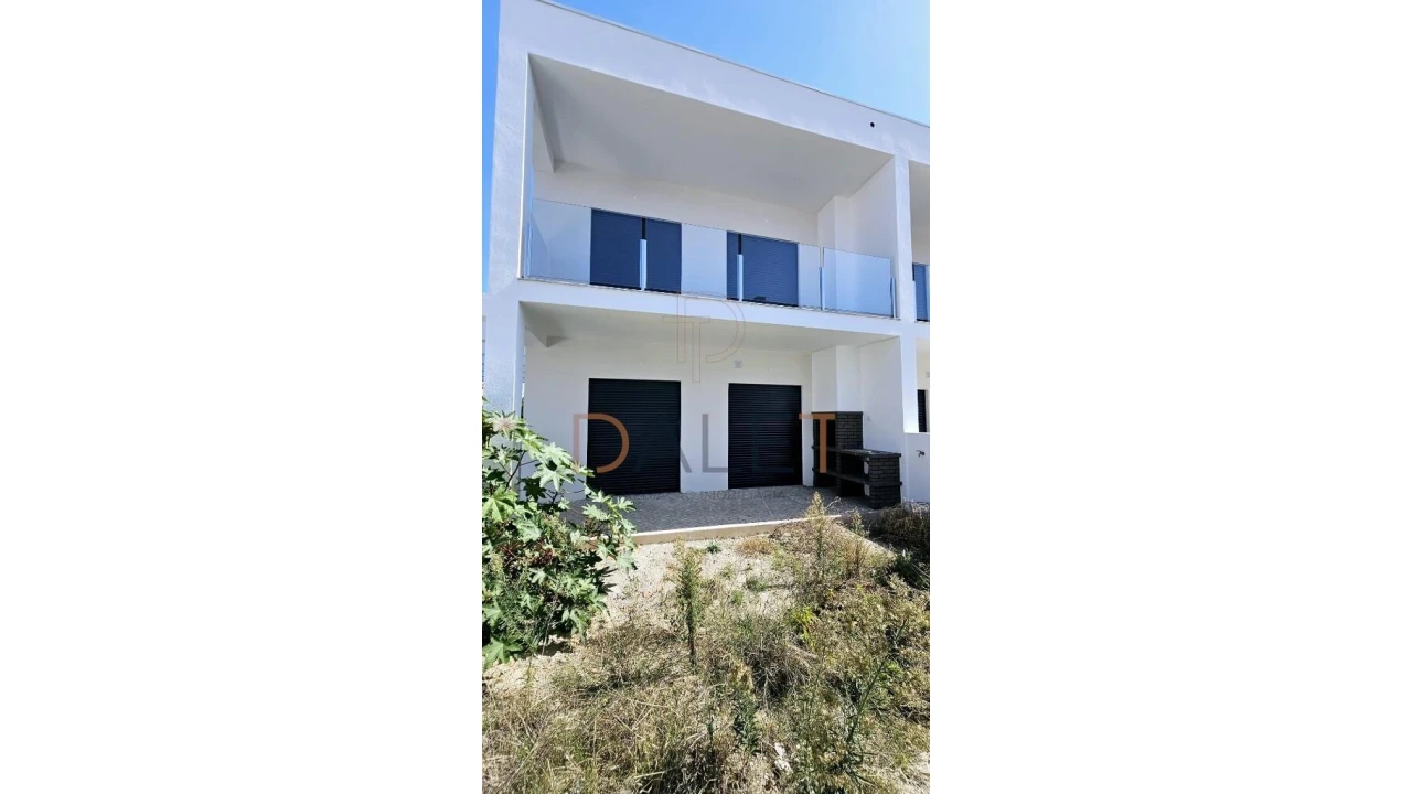 Moradia T4 para Venda em Fernao Ferro Foto 80