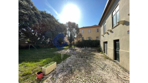 Moradia T5 para Venda em São Felix da Marinha