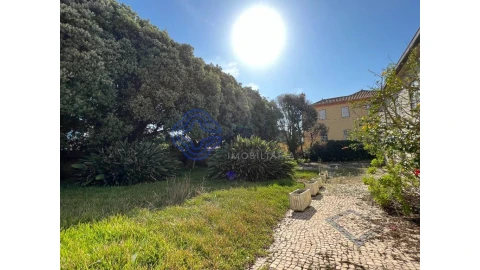 Moradia T5 para Venda em São Felix da Marinha