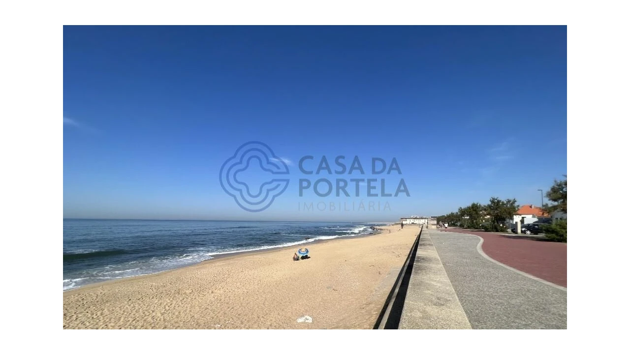 Moradia T5 para Venda em São Felix da Marinha Foto 23