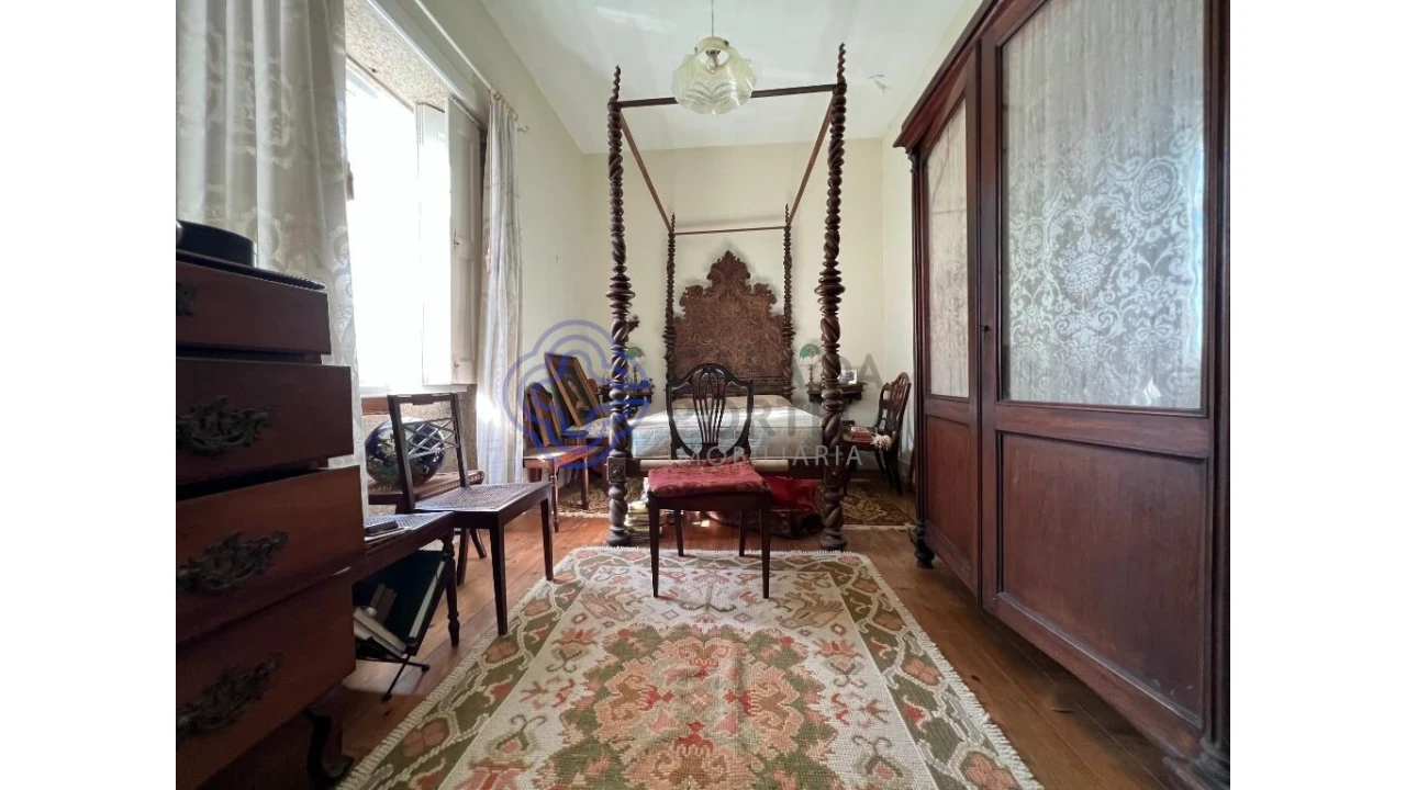 Moradia T5 para Venda em São Felix da Marinha Foto 7