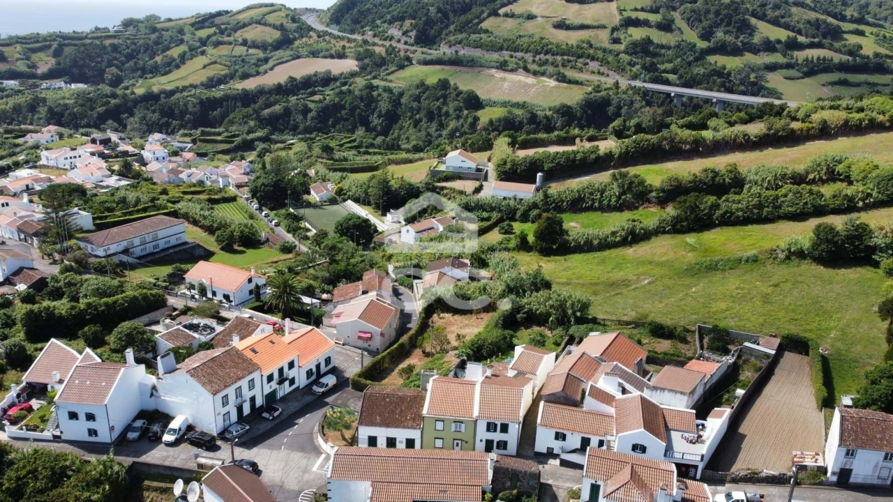 Terreno para Venda em Ribeira Chã Foto 8