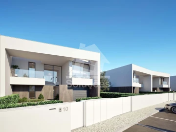 Moradia T4 para Venda em Lagos (São Sebastião e Santa Maria)