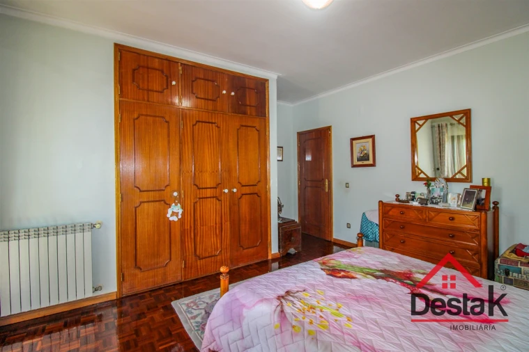 Moradia T4 para Venda em Rio de Loba Foto 16