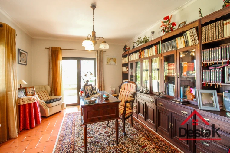 Moradia T4 para Venda em Rio de Loba Foto 5