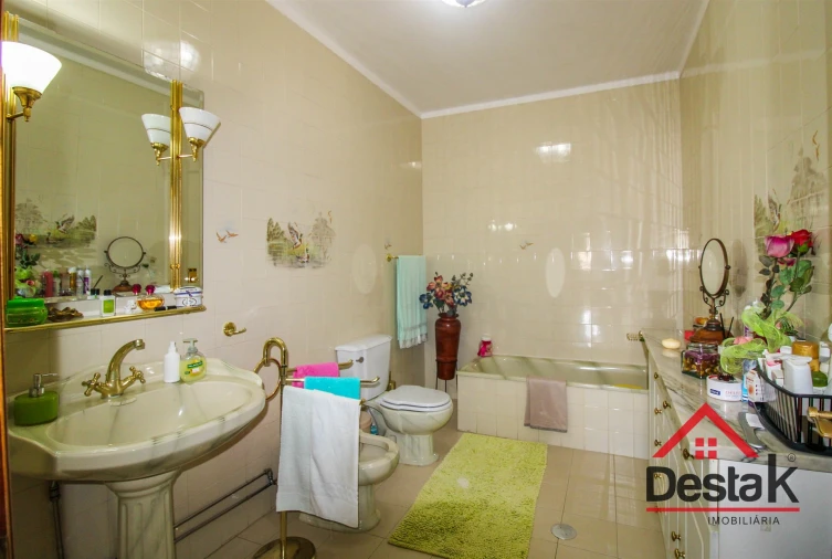 Moradia T4 para Venda em Rio de Loba Foto 14