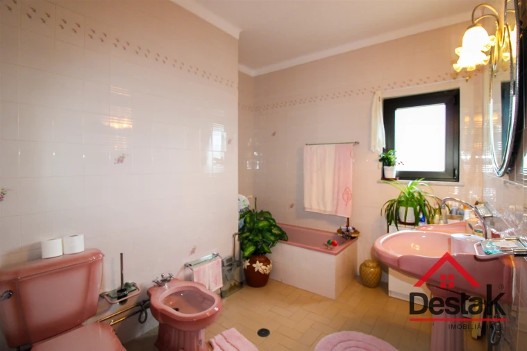 Moradia T4 para Venda em Rio de Loba Foto 20