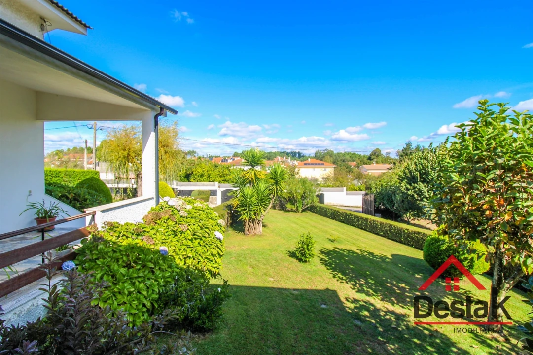 Moradia T4 para Venda em Rio de Loba Foto 6