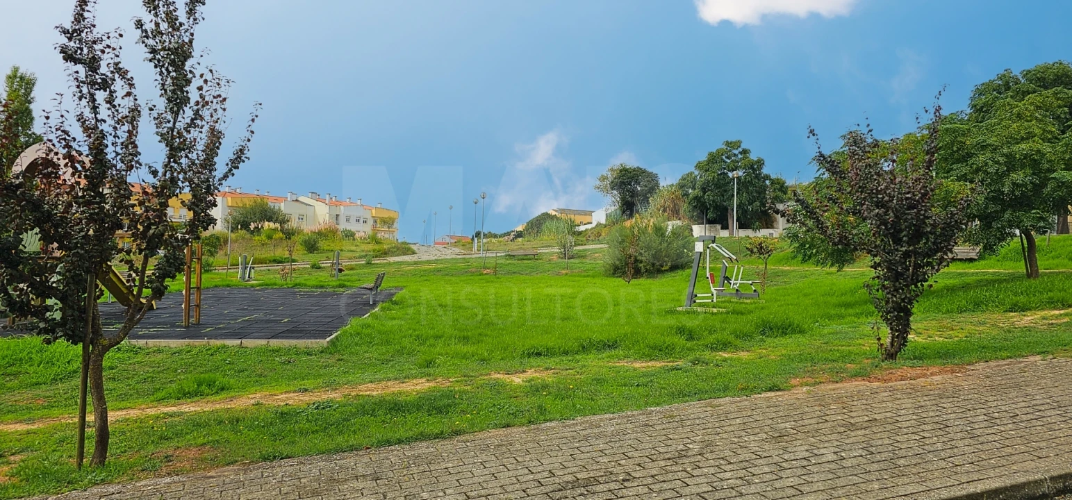 Terreno para Venda em Campelos e Outeiro da Cabeça Foto 6