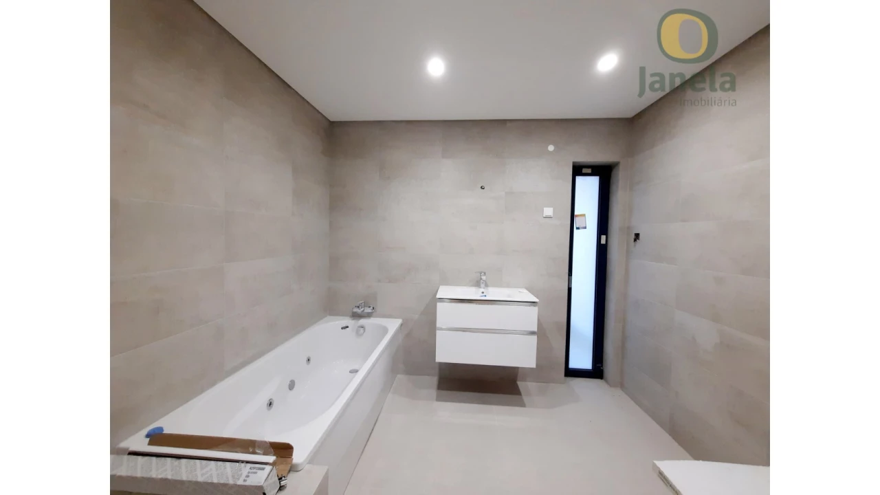 Apartamento T3 para Venda em Faro (Sé e São Pedro) Foto 9