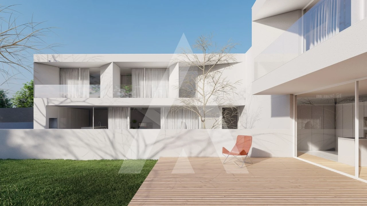 Moradia T4 para Venda em Orgens Foto 2