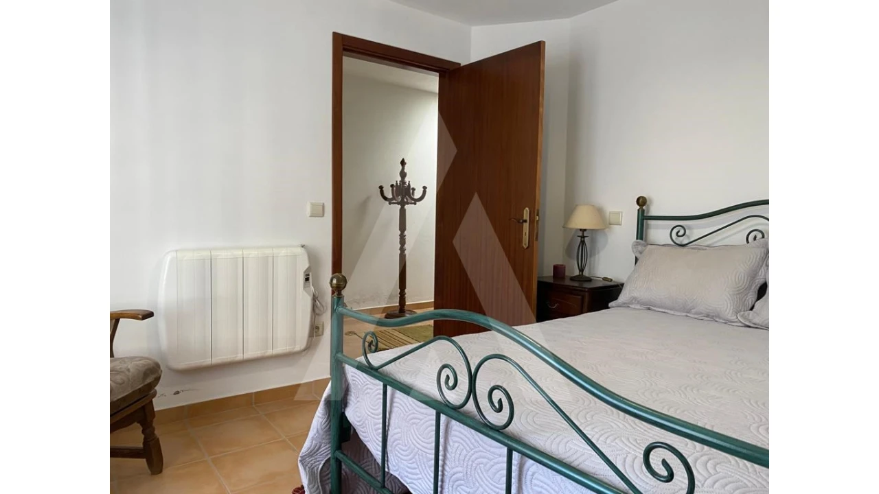 Moradia T1 para Venda em Avelal Foto 10