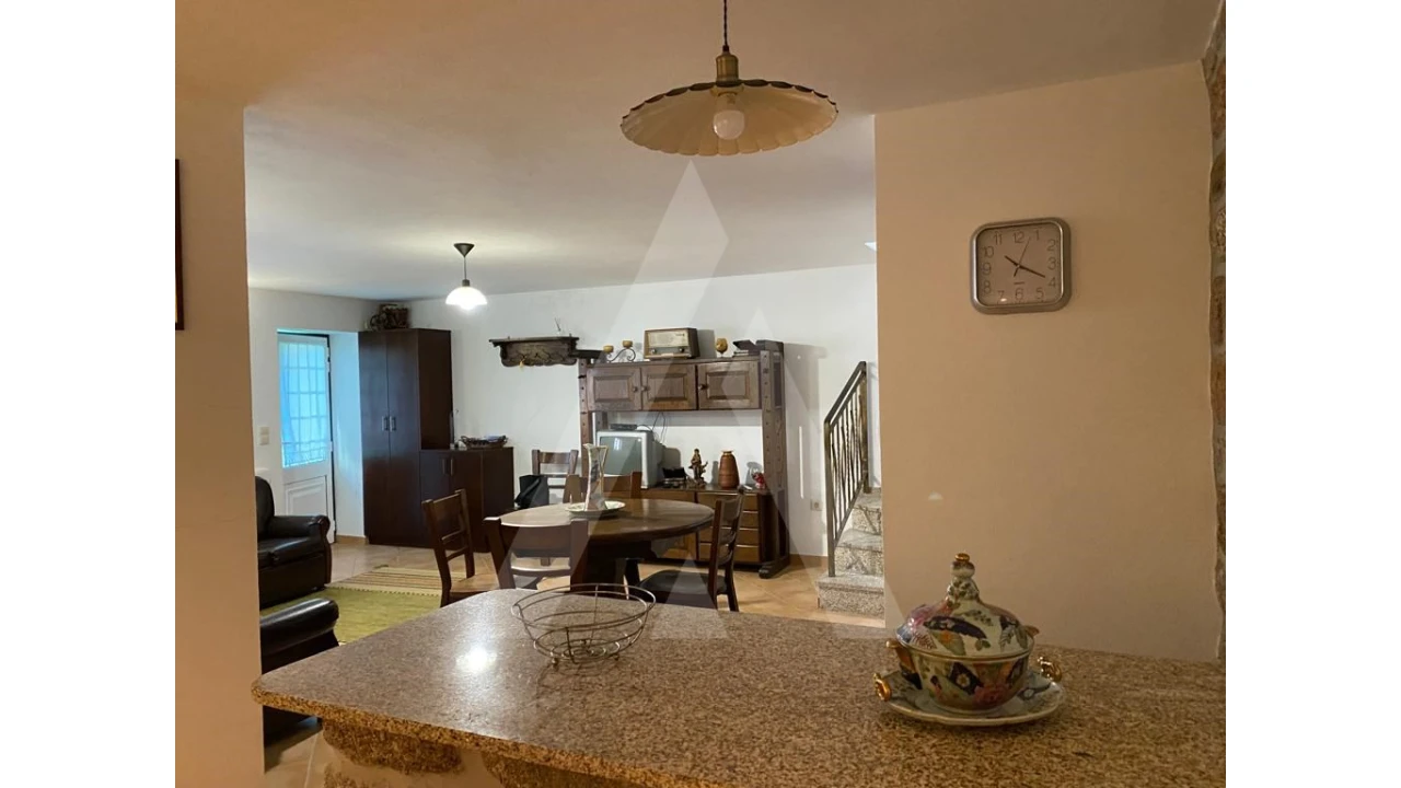 Moradia T1 para Venda em Avelal Foto 8