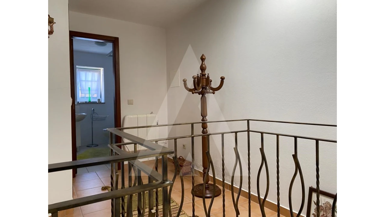 Moradia T1 para Venda em Avelal Foto 12