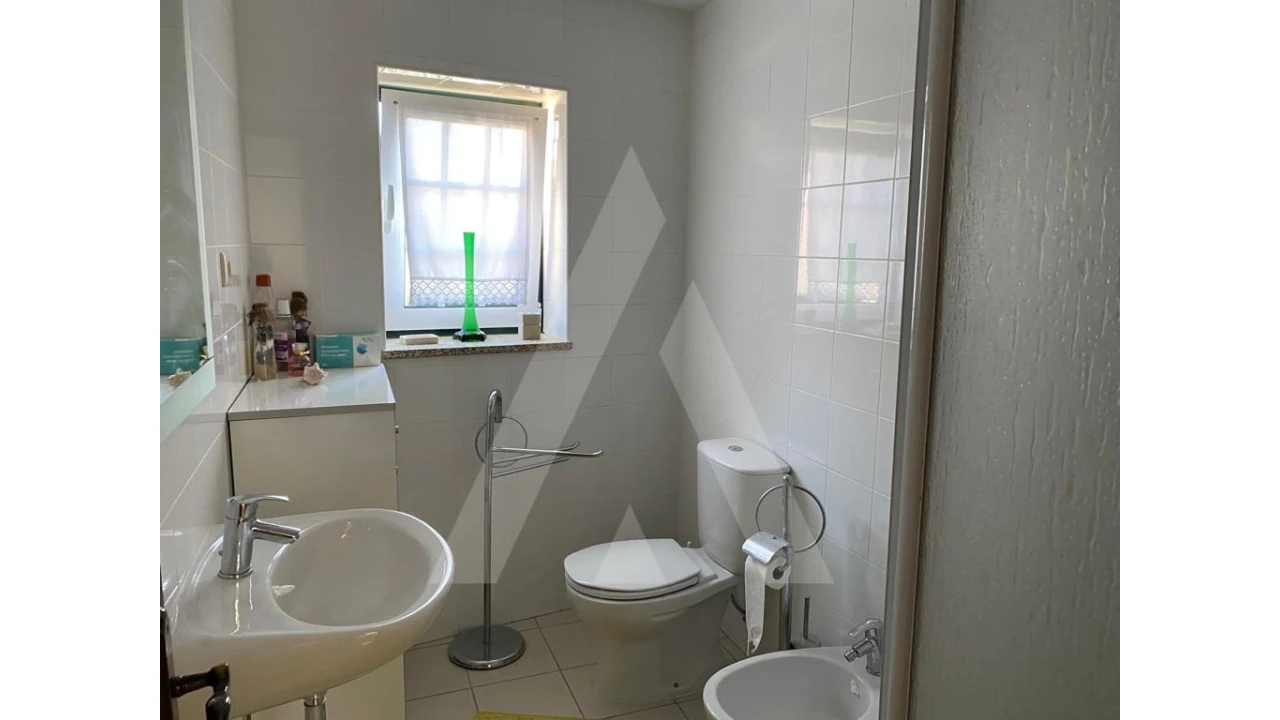 Moradia T1 para Venda em Avelal Foto 16