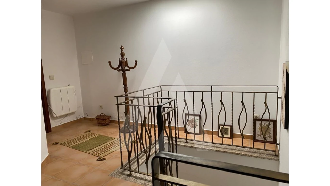 Moradia T1 para Venda em Avelal Foto 15