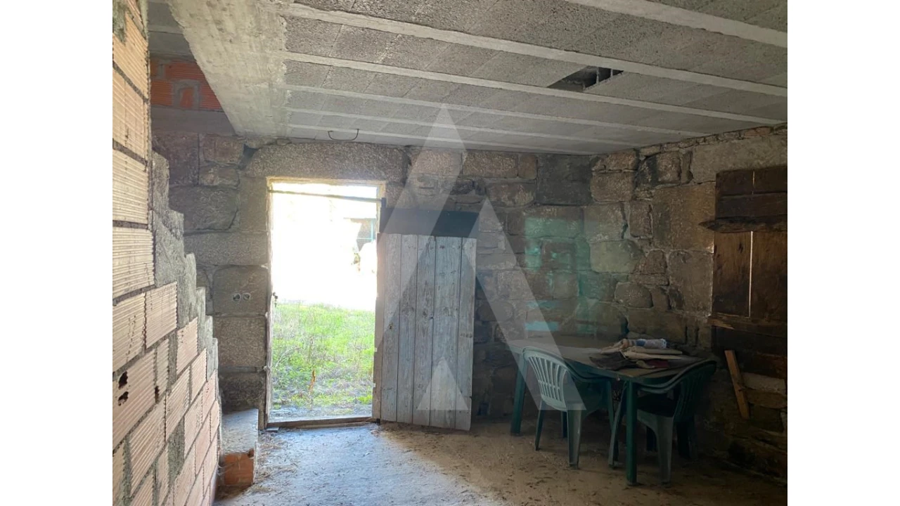 Moradia T1 para Venda em Avelal Foto 32