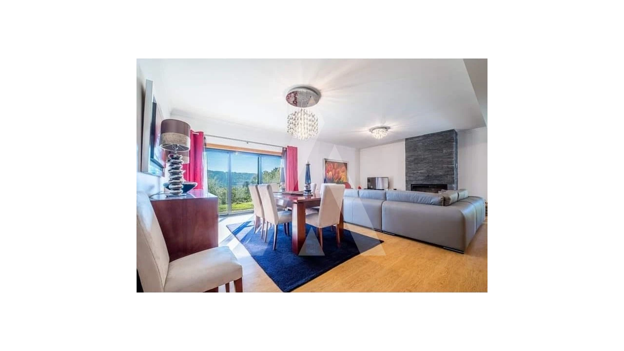 Moradia T3 para Venda em Fragosela Foto 12