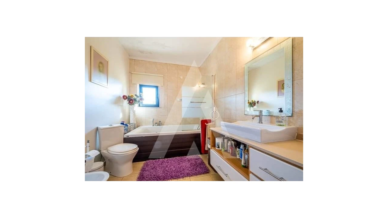 Moradia T3 para Venda em Fragosela Foto 19