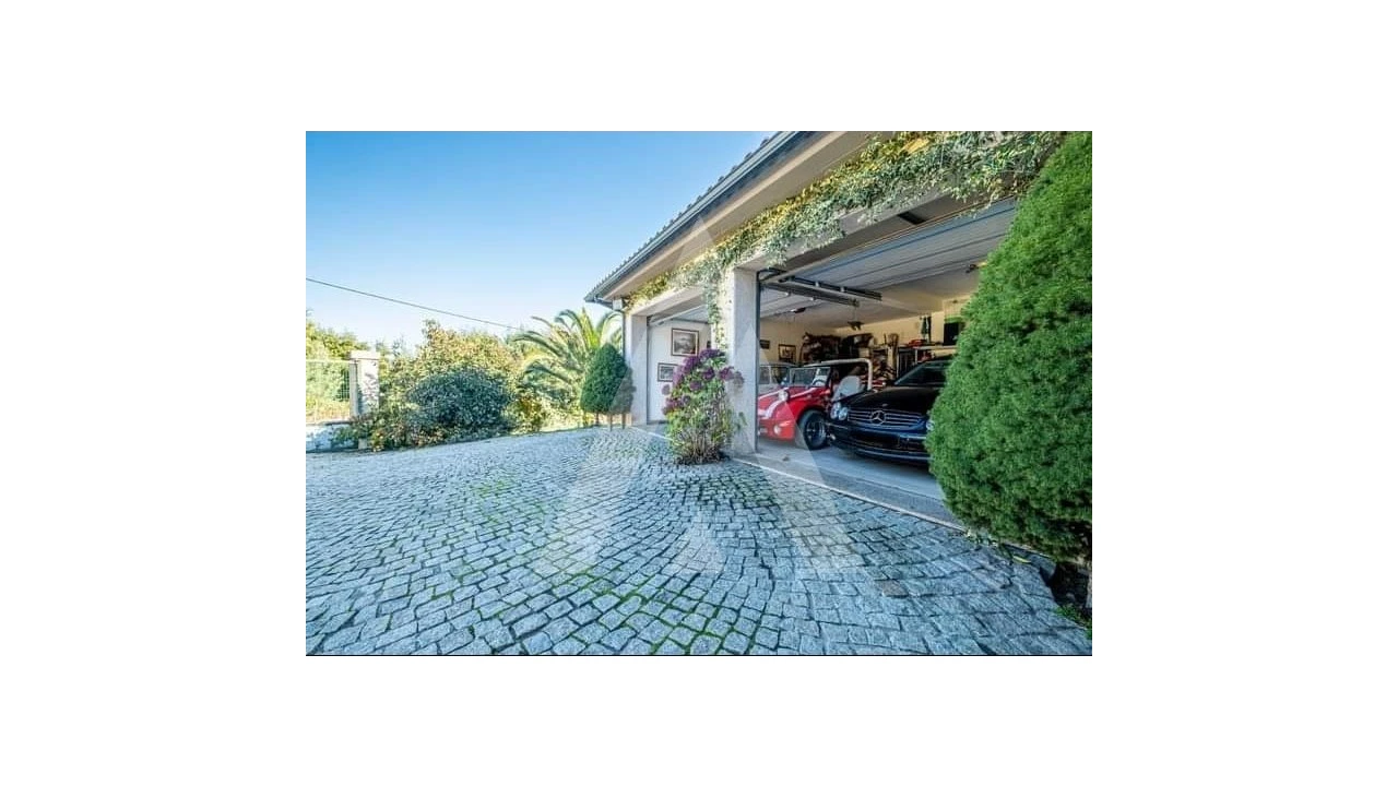 Moradia T3 para Venda em Fragosela Foto 23