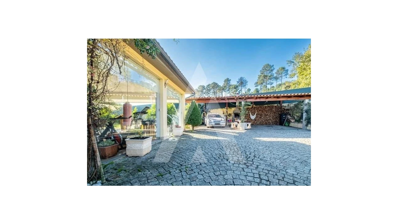 Moradia T3 para Venda em Fragosela Foto 24