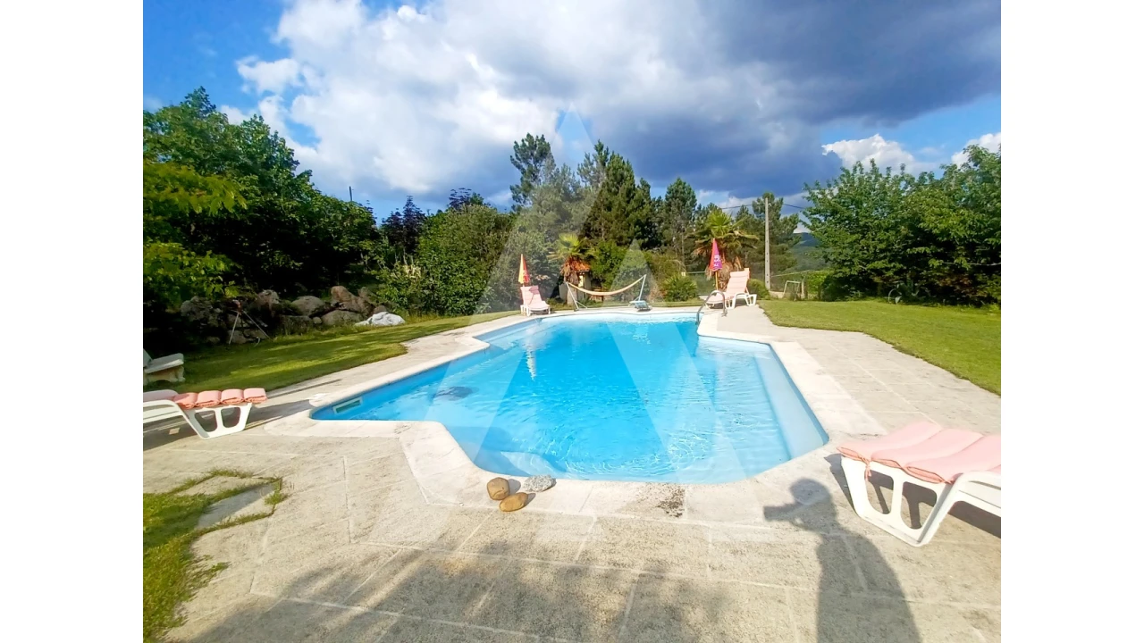 Moradia T3 para Venda em Fragosela Foto 3